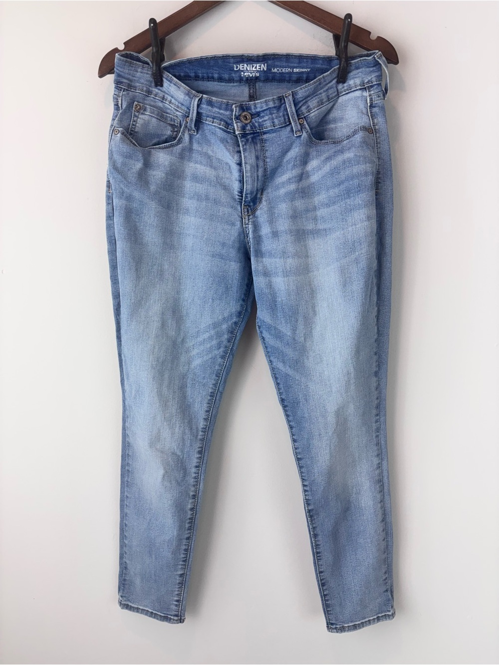 DENIZEN from Levi’s Modern Skinny Jeans Size: 14S — 32 x 30